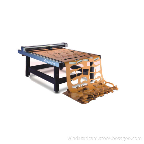 Winda High Speed Apparels Pattern Cutting Machine